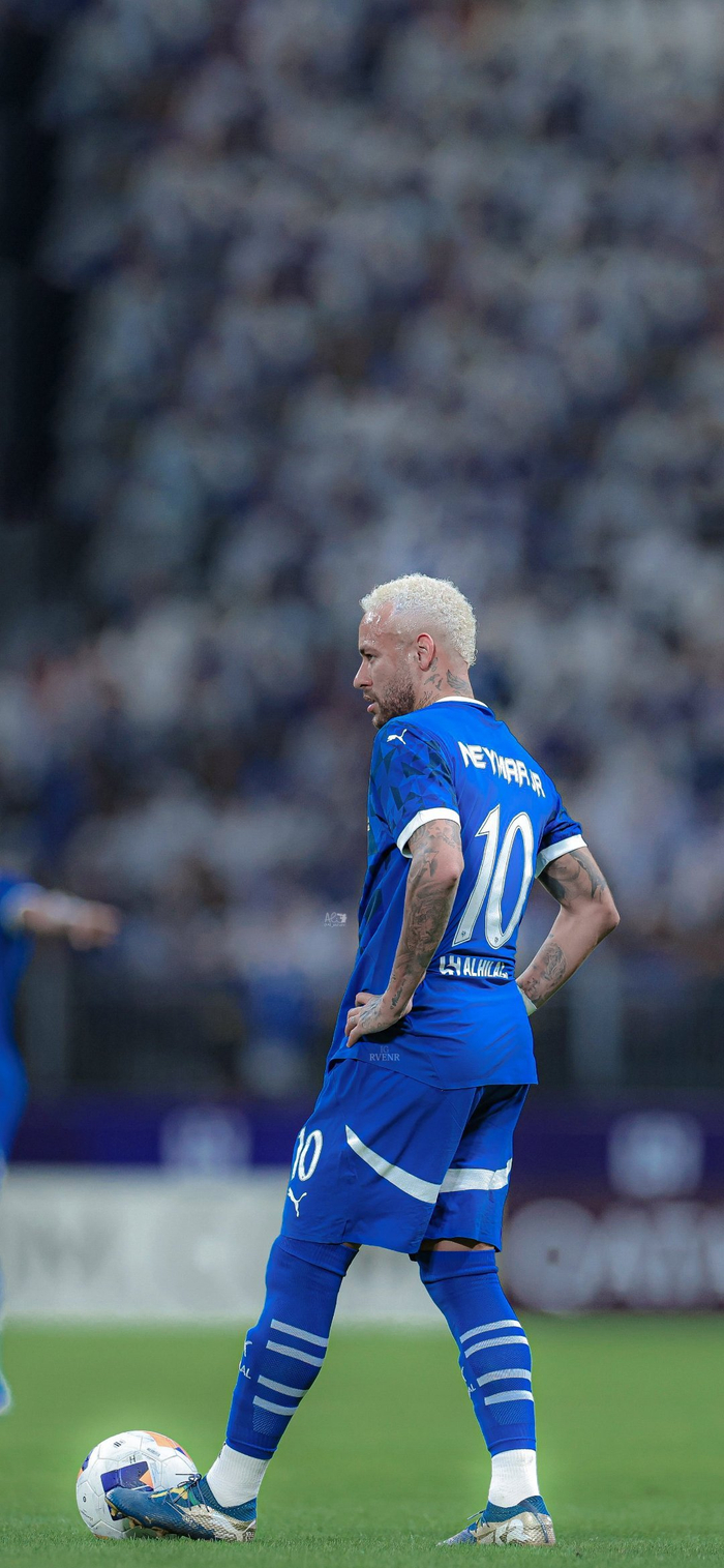 皇马首发的 皇马首发的